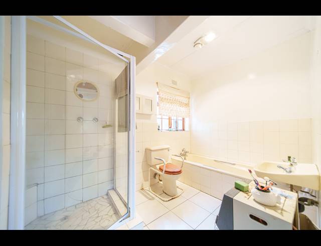 3 BEDROOM HOUSE FOR SALE IN BONZA BAY